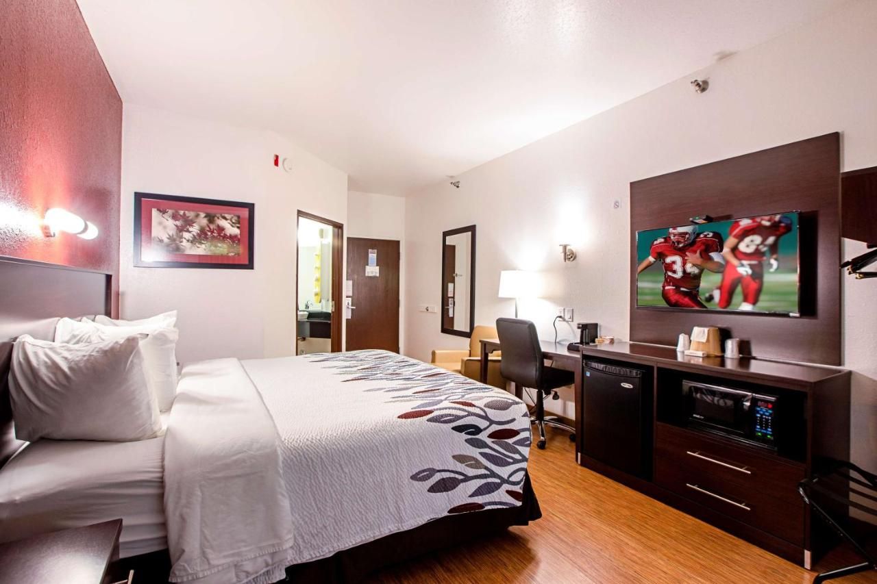Seasons Inn Traverse City 9