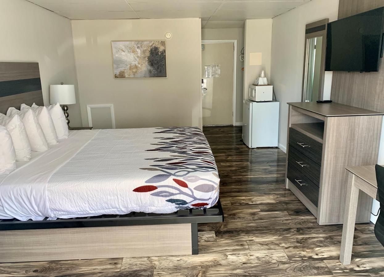 Simple Life Motel 7