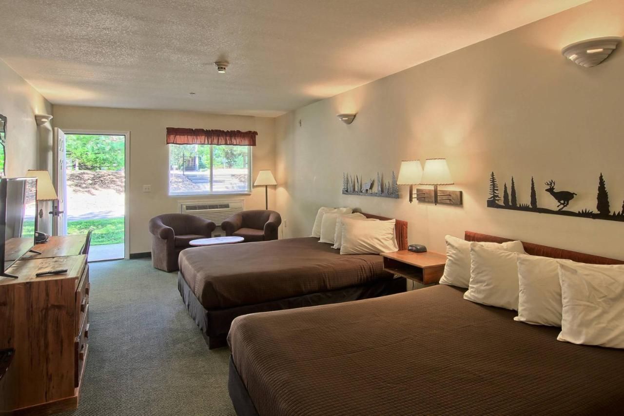 The Legend Cottage Inn 9