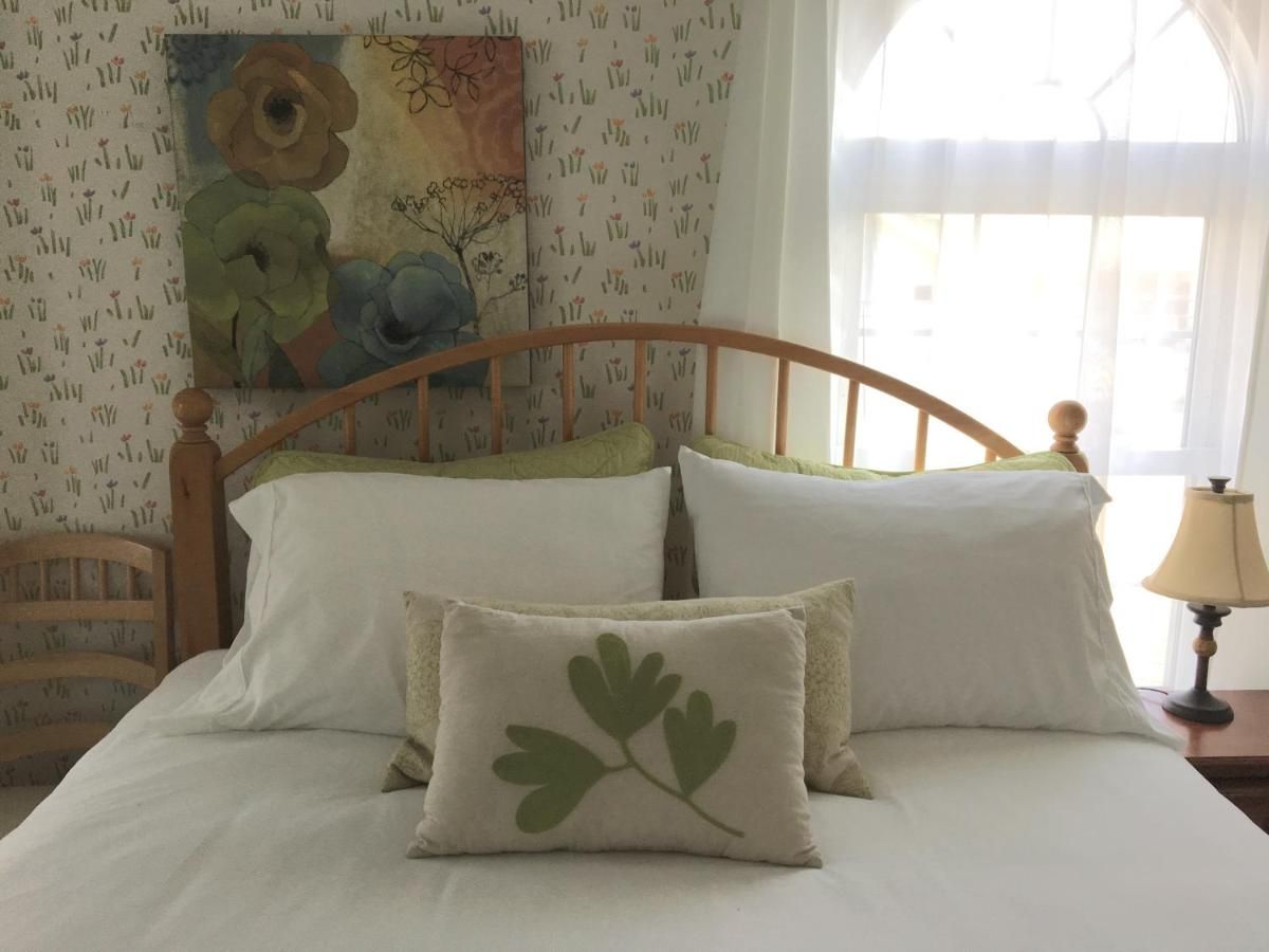 The Doctor's Inn 10