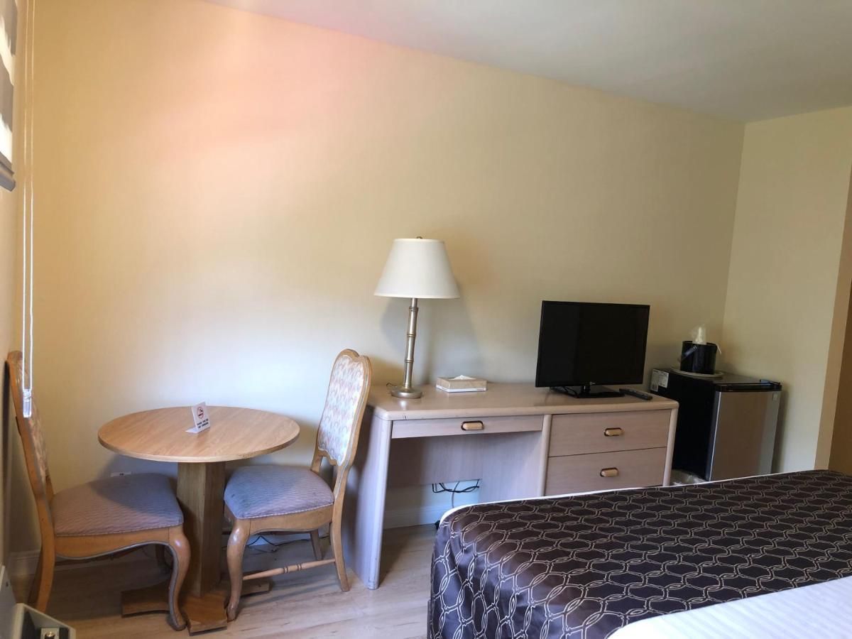 Rotex Western Inn 8