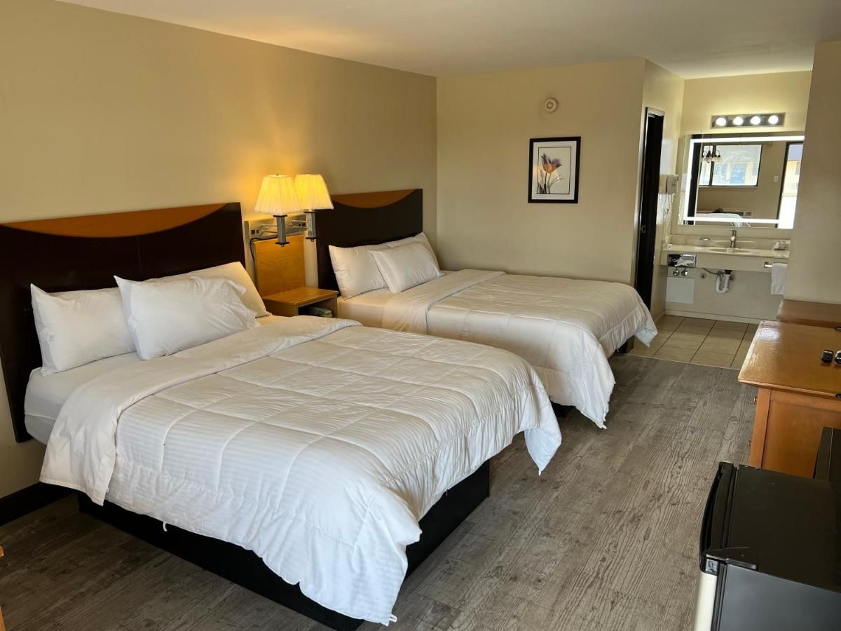 Four Winds Motel & RV Park 6