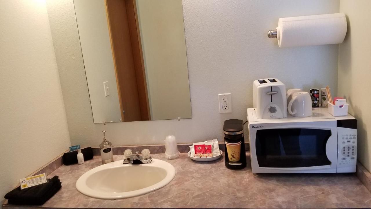 White Willow Motel 8