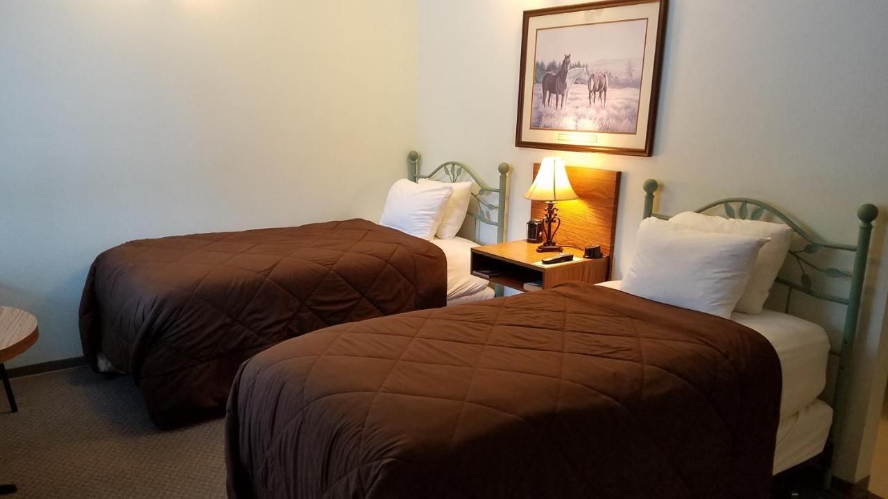 White Willow Motel 7