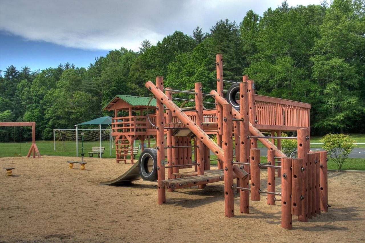 Foxhunt at Sapphire Valley 7
