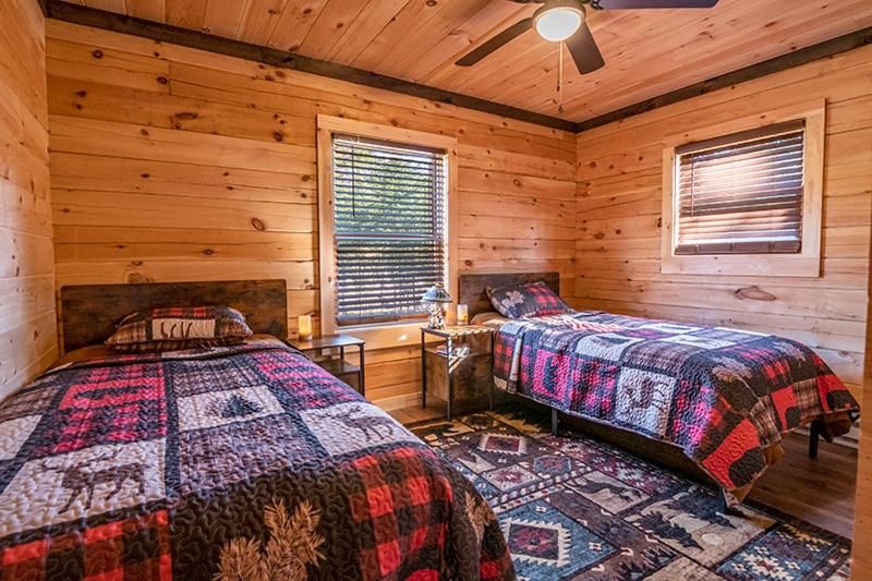 Downhill Lodge Condominium 7