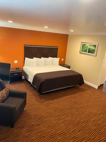 Convention Center Inn & Suites 6