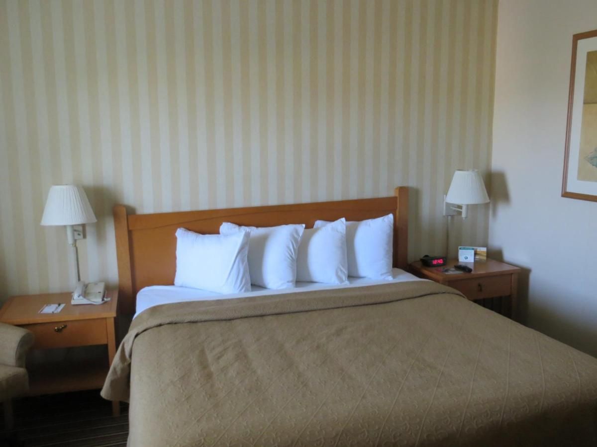Travelodge by Wyndham Palm Springs 9
