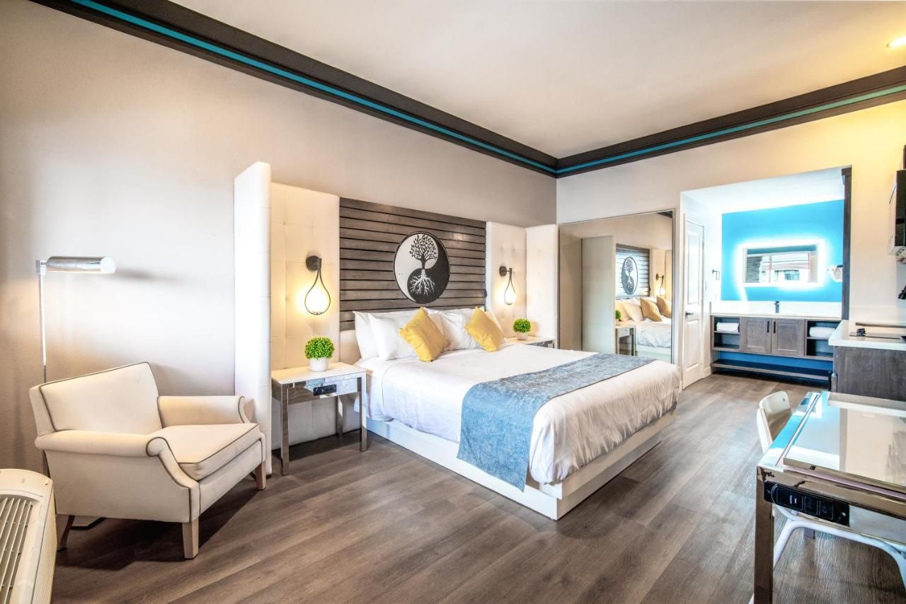 Aspire Inn Studios & Spas 9