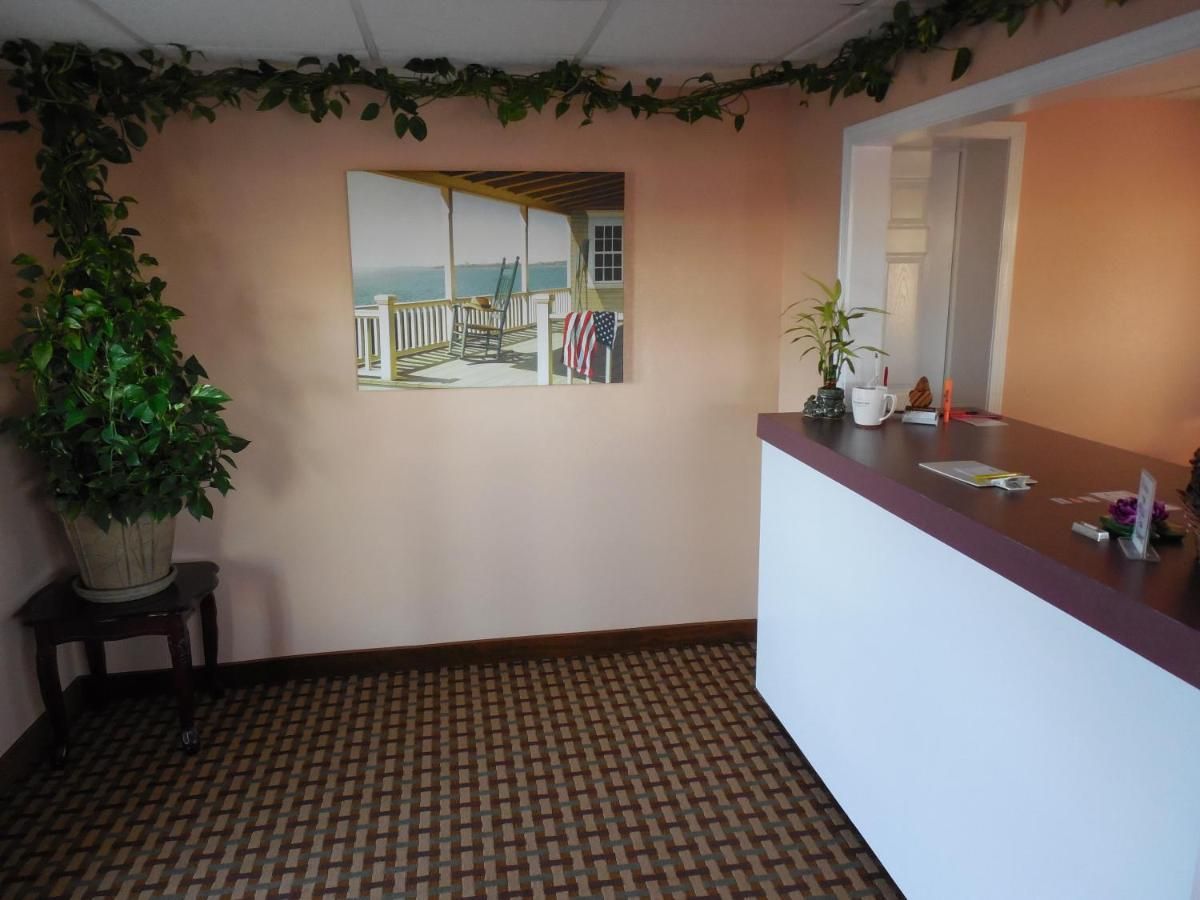 River Heights Motel 8