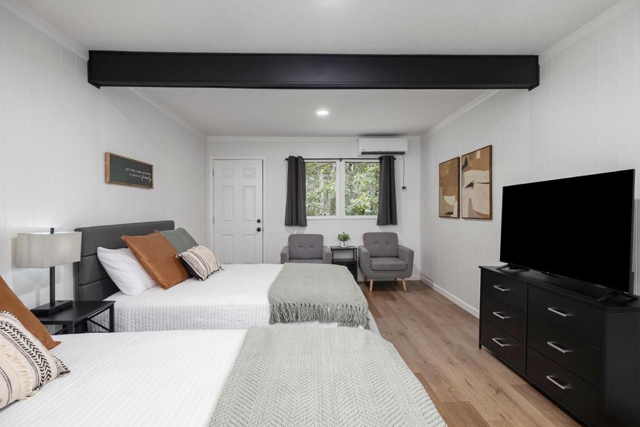 The Lofts on Indian Point - Near Silver Dollar City 8