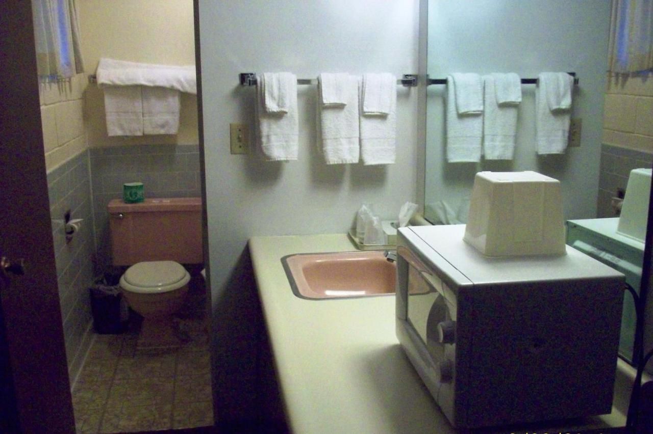 Hilander Motel 6