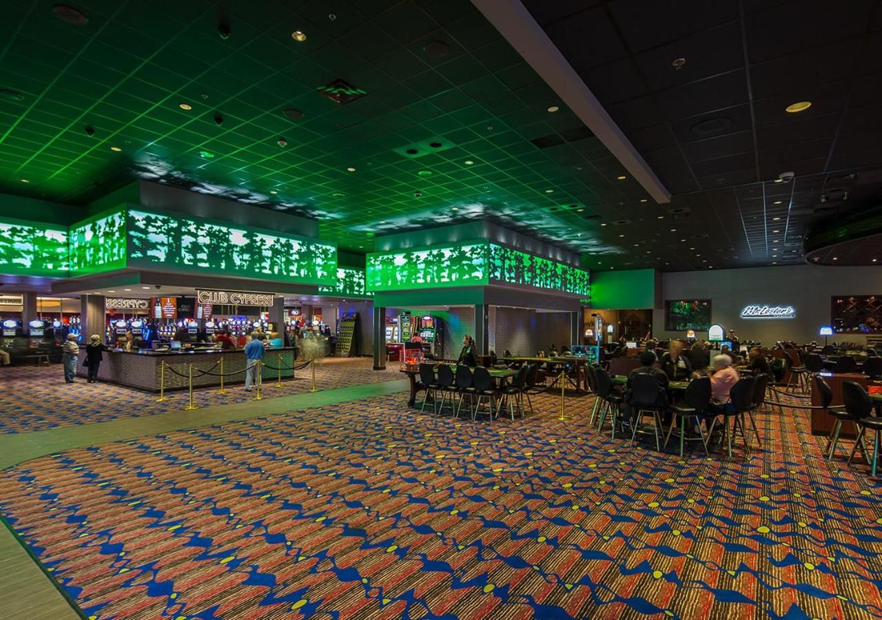 Cypress Bayou Casino Hotel 8