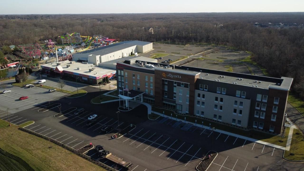 La Quinta Inn & Suites by Wyndham Mount Laurel Moorestown 7