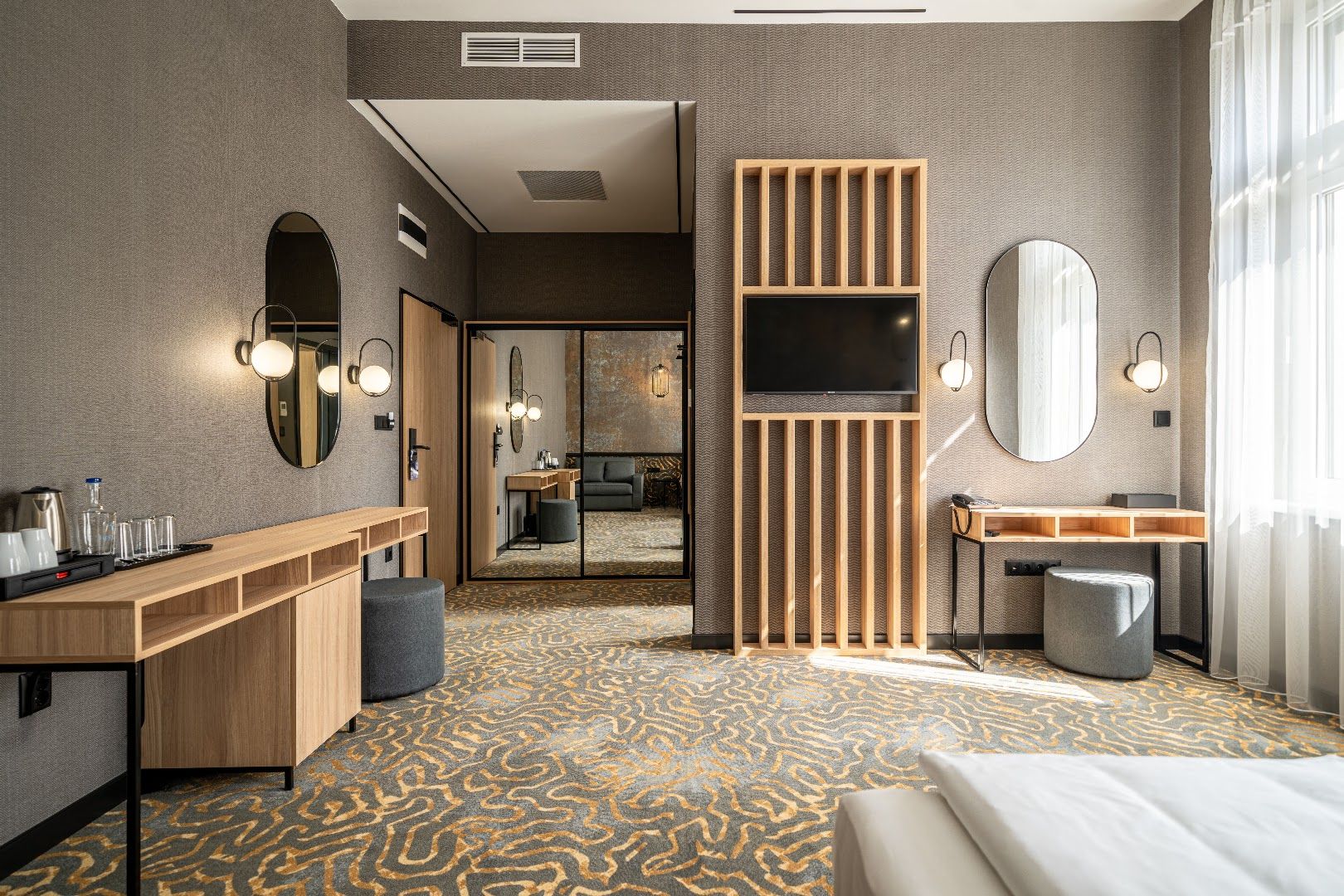 Urban Hotel 6