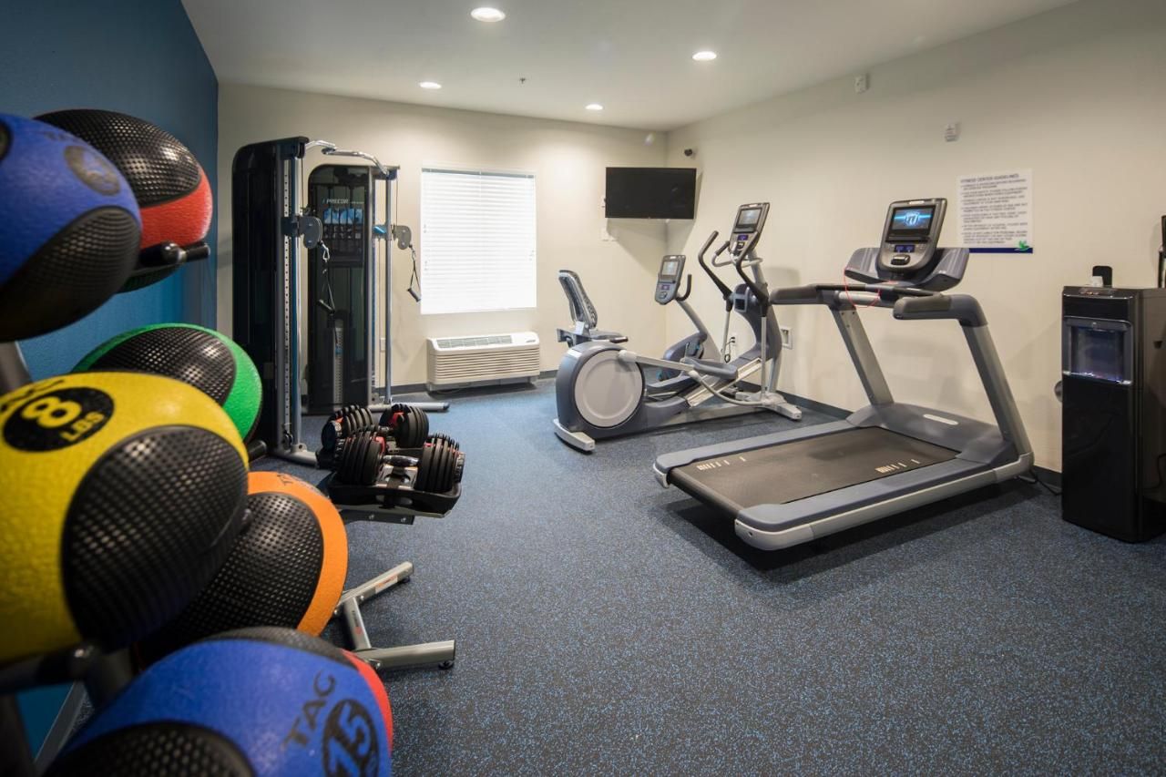 Uptown Suites Extended Stay Charlotte NC - Concord 9