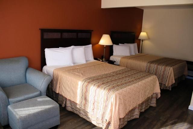 Valley Oaks Inn Woodland 7