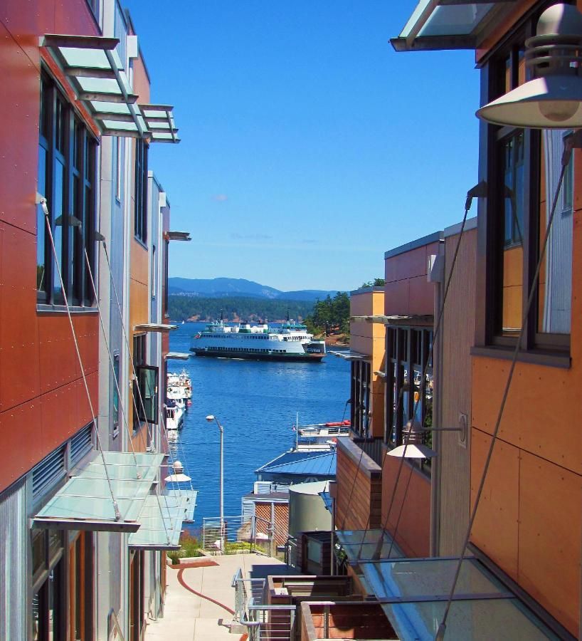 Island Inn at 123 West 8