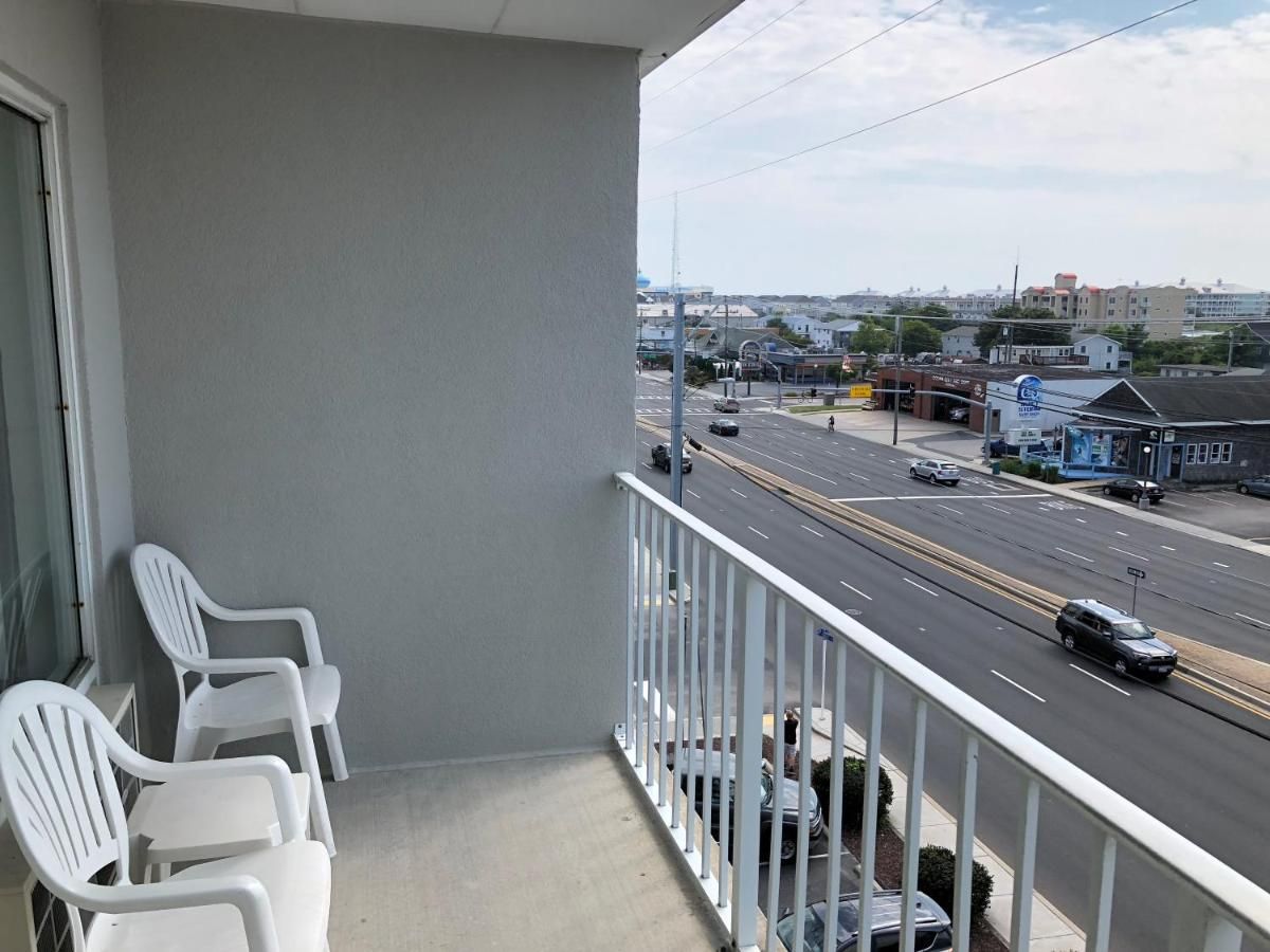 Beachcomber Motel 7
