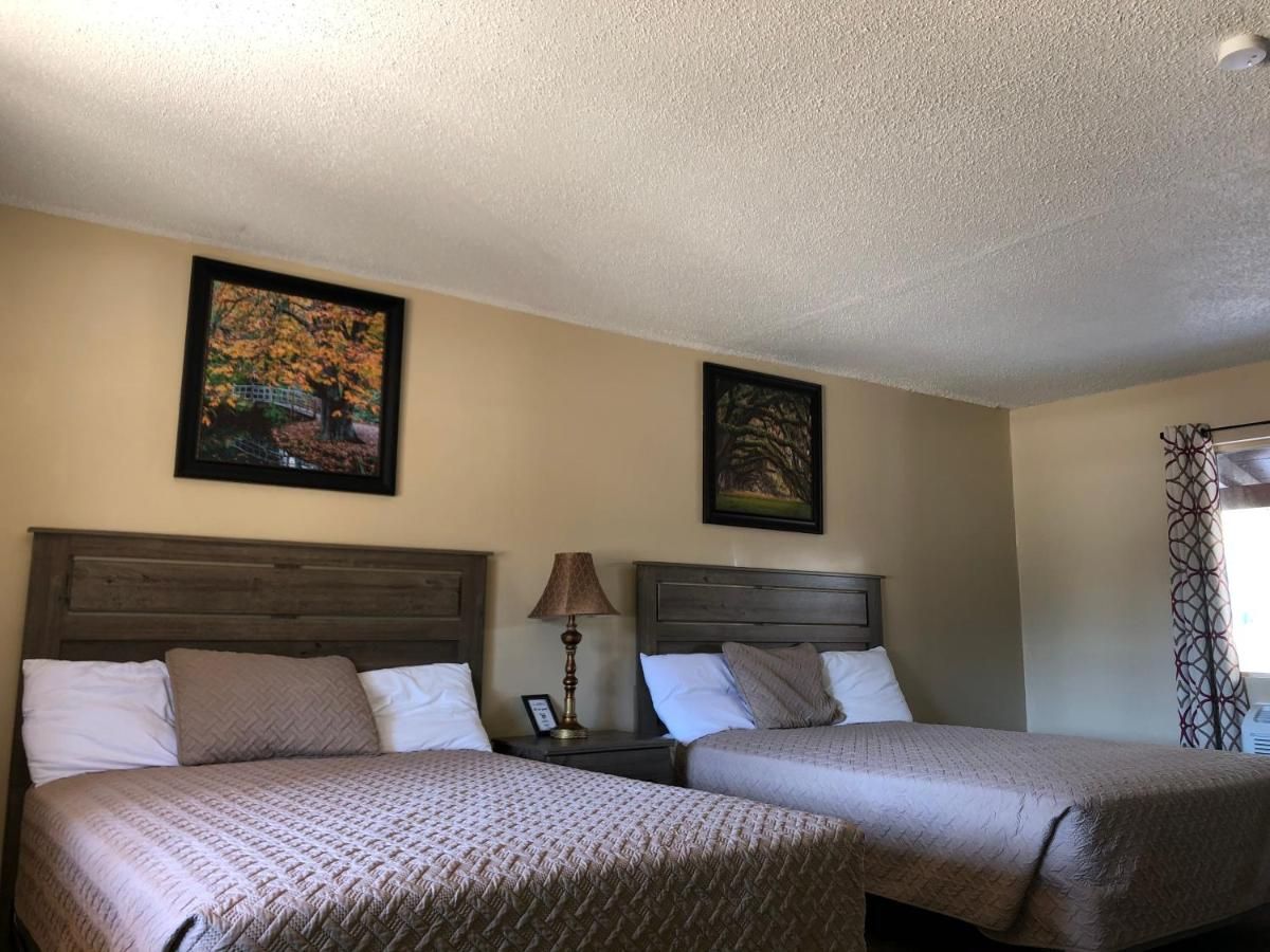 TimberLodge Inn 10