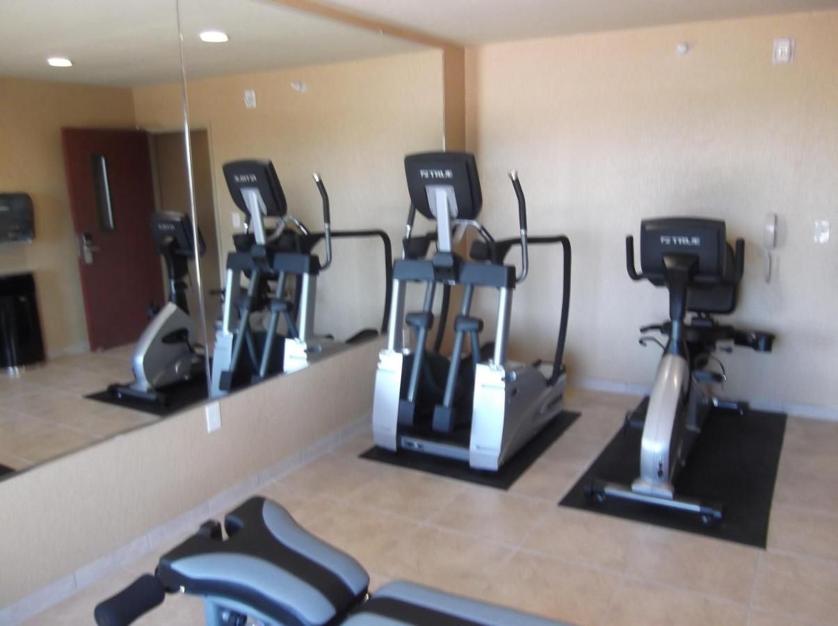 Stanton Inn and Suites 7