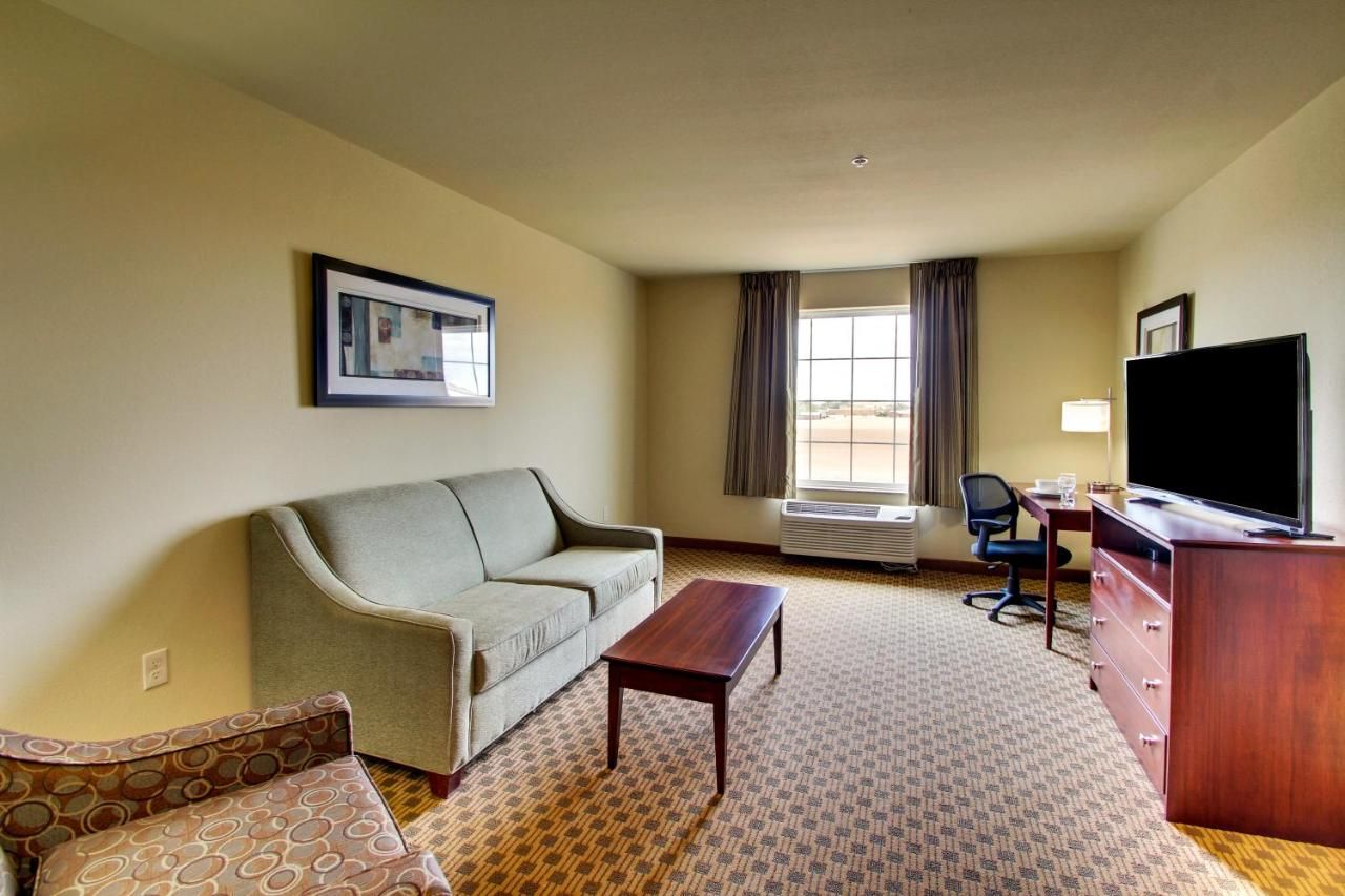 Stanton Inn and Suites 9