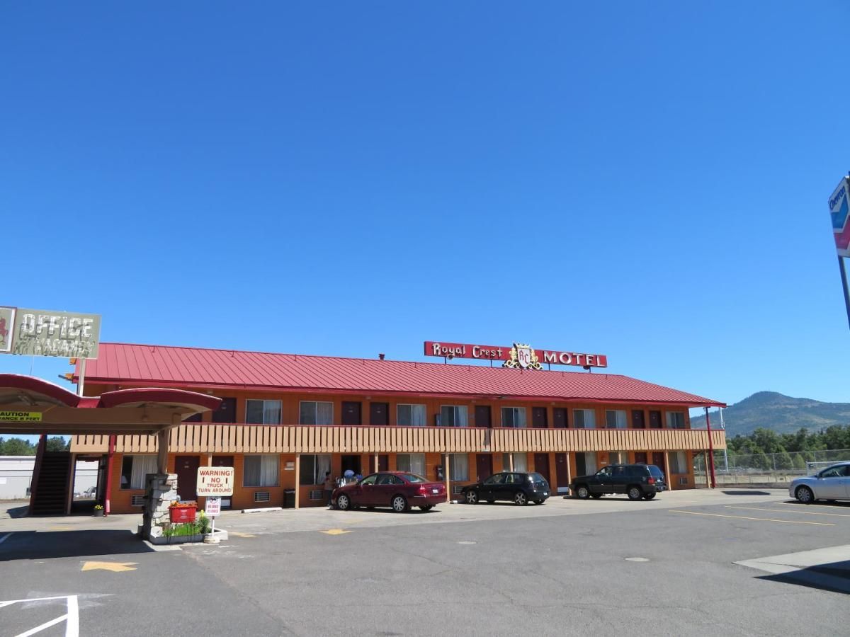 Royal Crest Motel 9