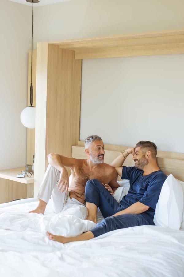 The St Laurent Guest Rooms 9