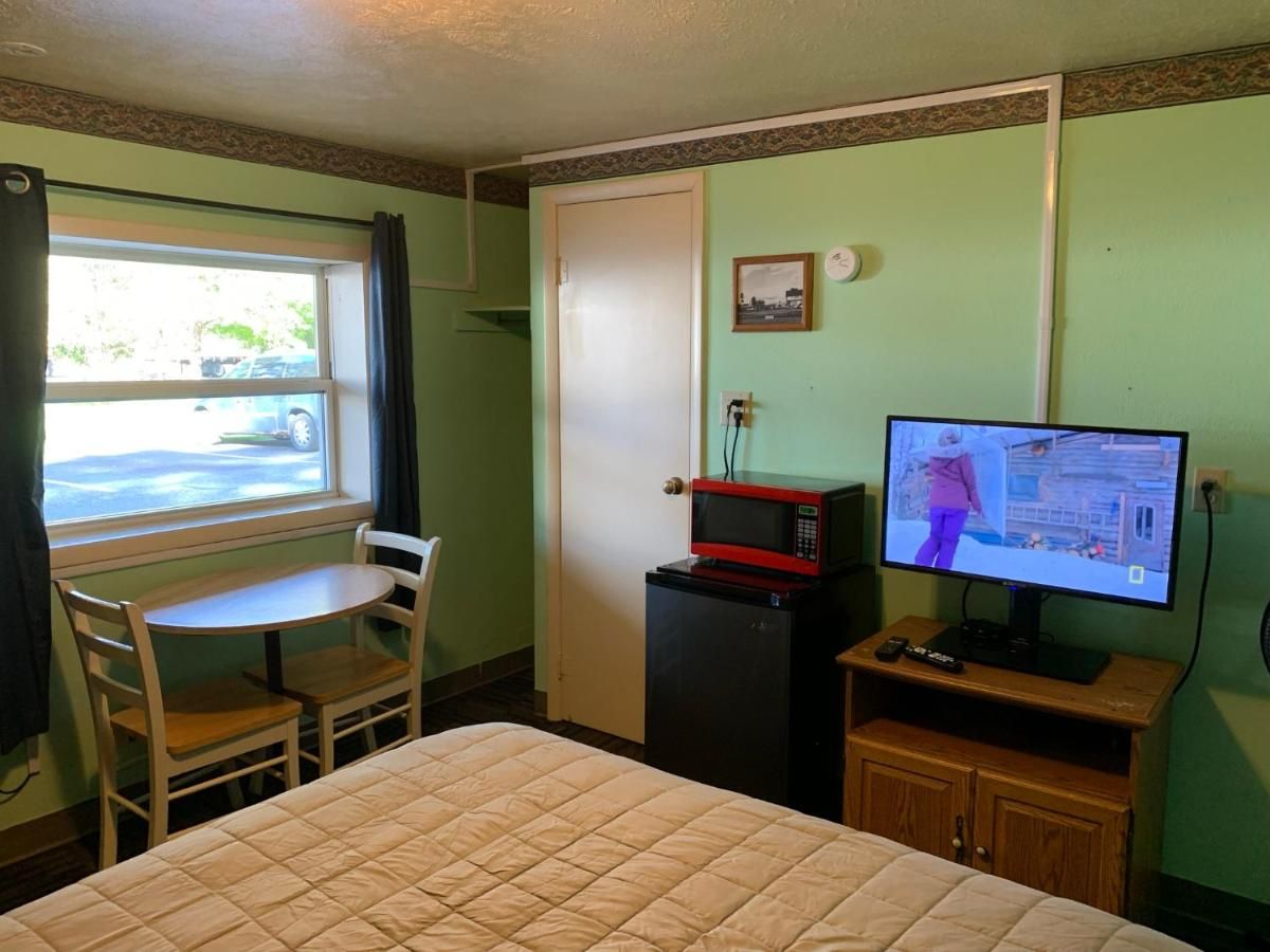Tour Inn Motel 9