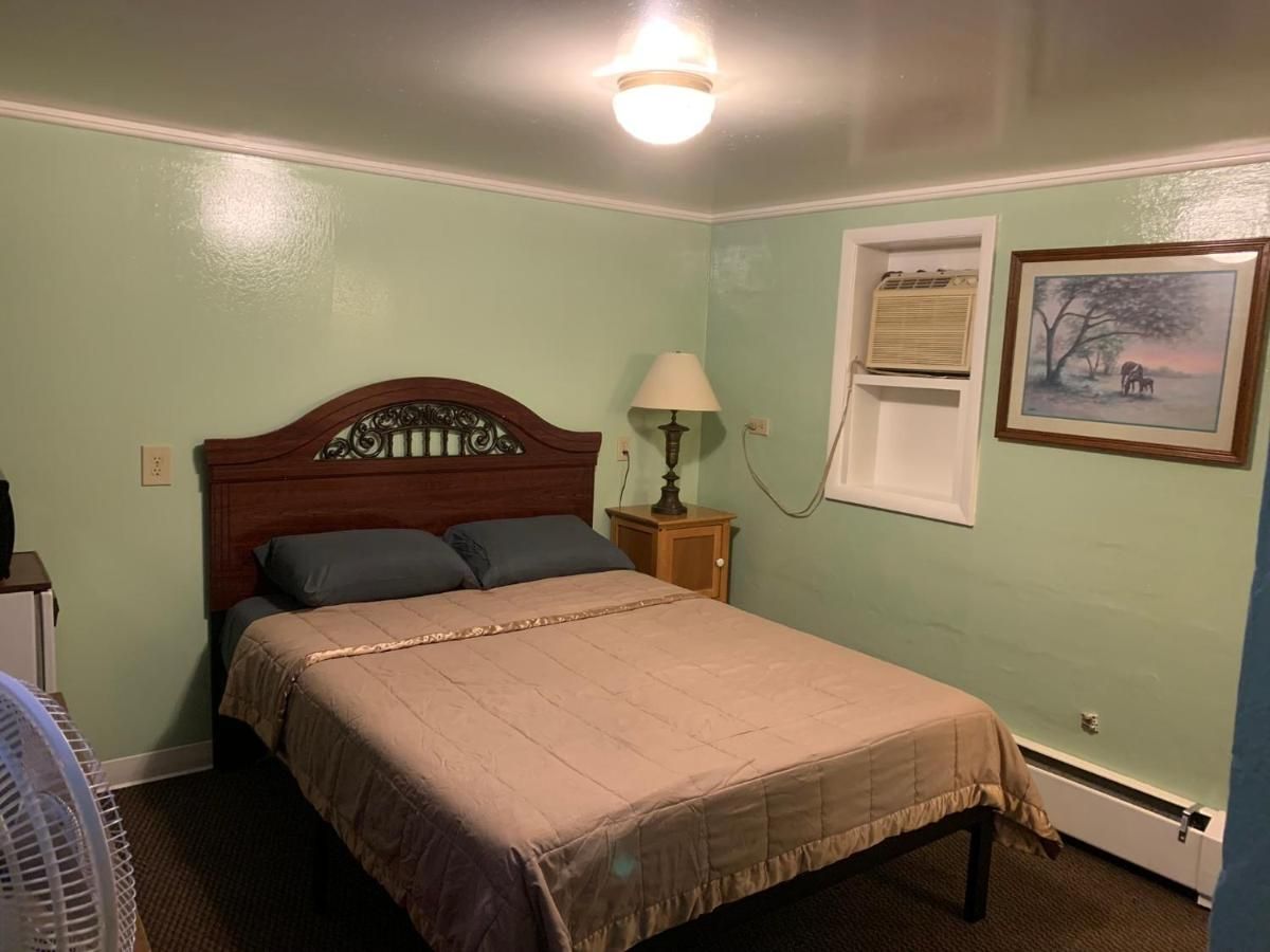 Tour Inn Motel 7