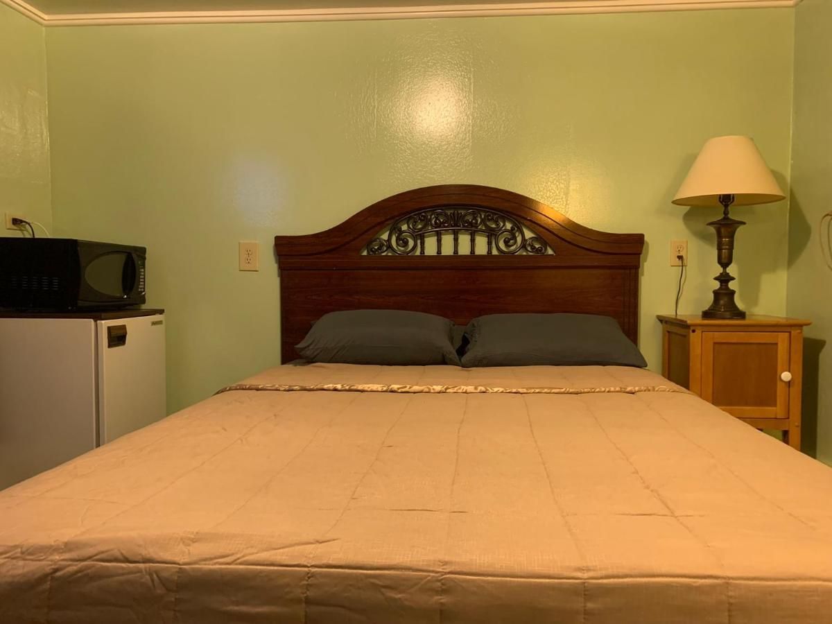 Tour Inn Motel 8