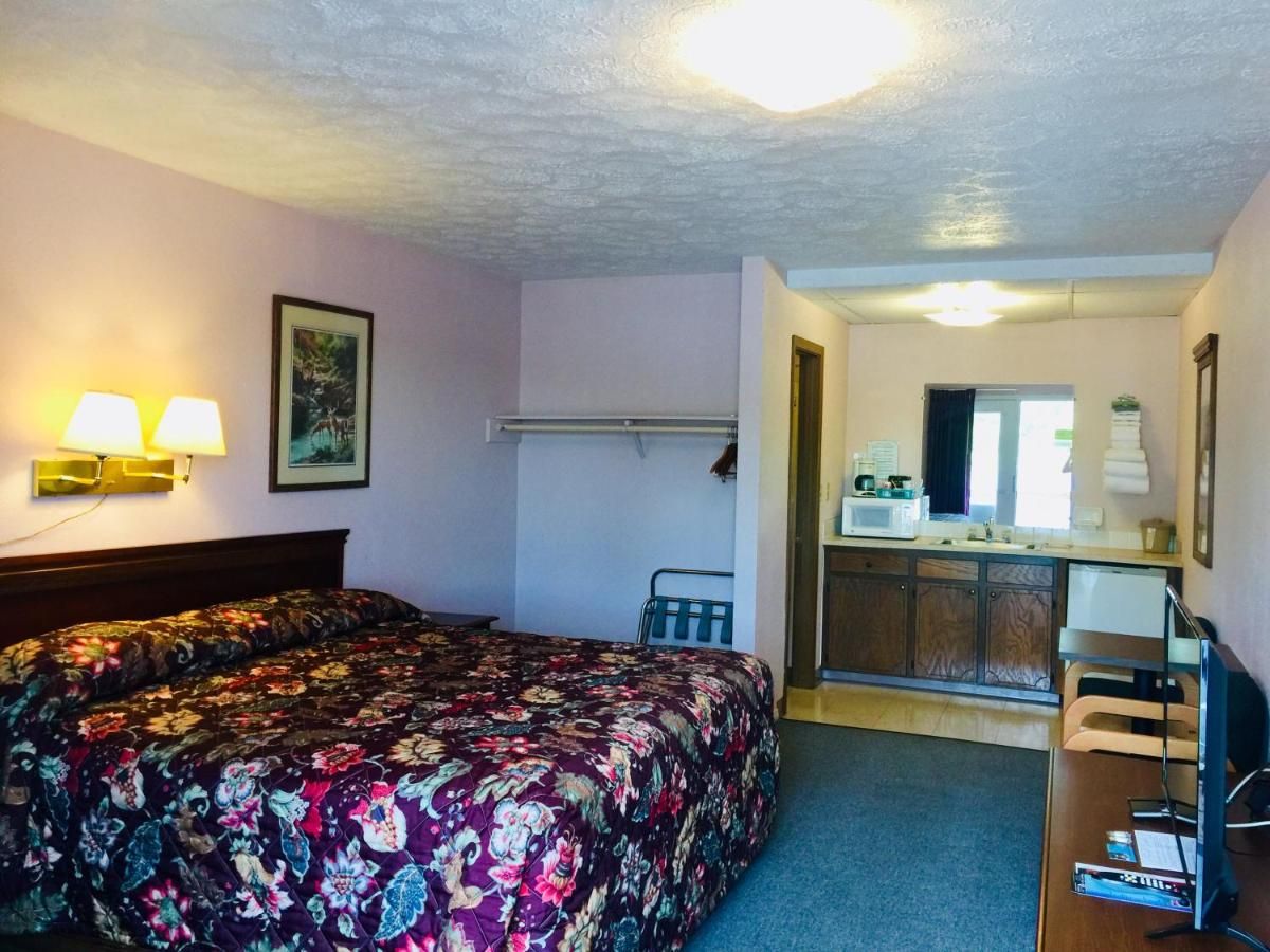 Mountain Country Motor Inn 8