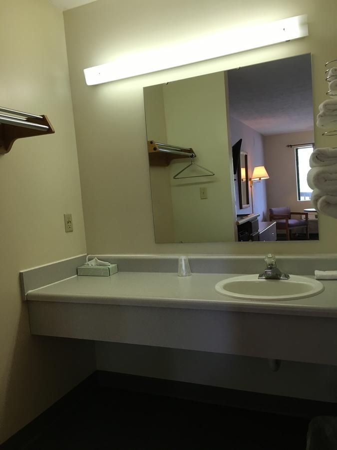 Salt Creek Inn 7