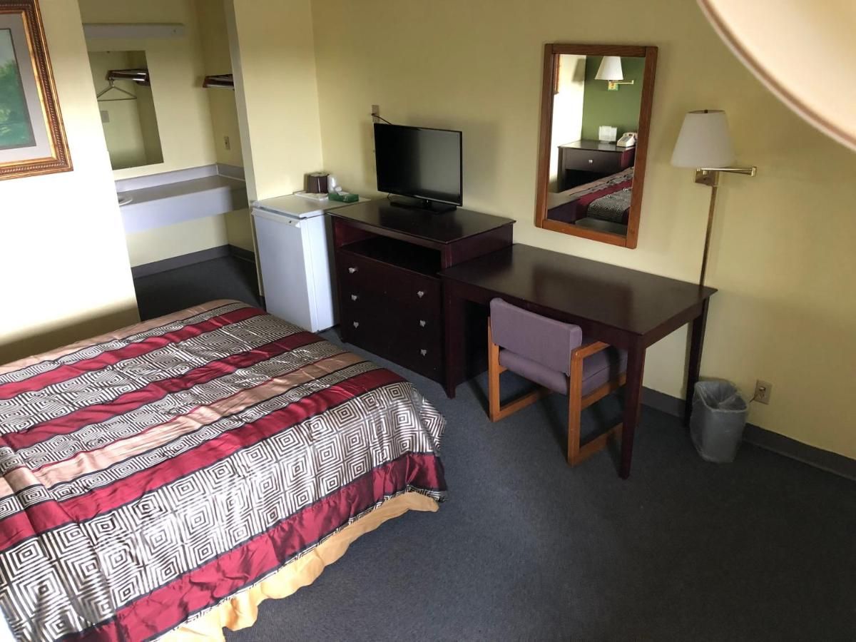 Salt Creek Inn 8