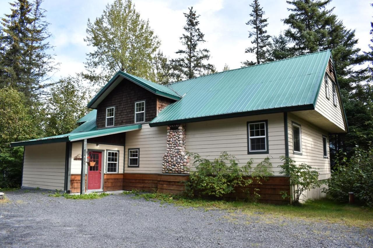 Exit Glacier Lodge 6
