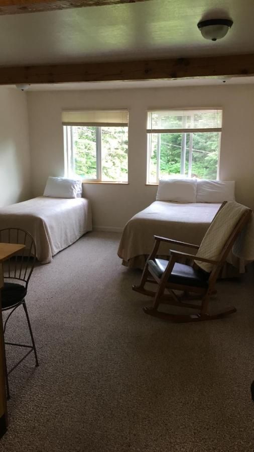 Exit Glacier Lodge 8