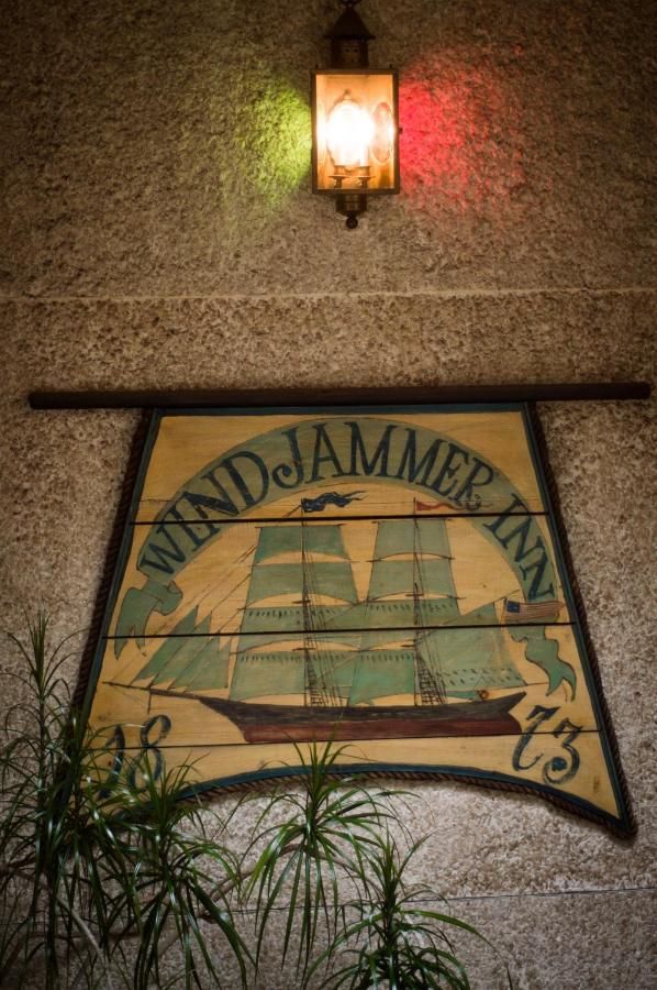 Windjammer Motor Inn 6